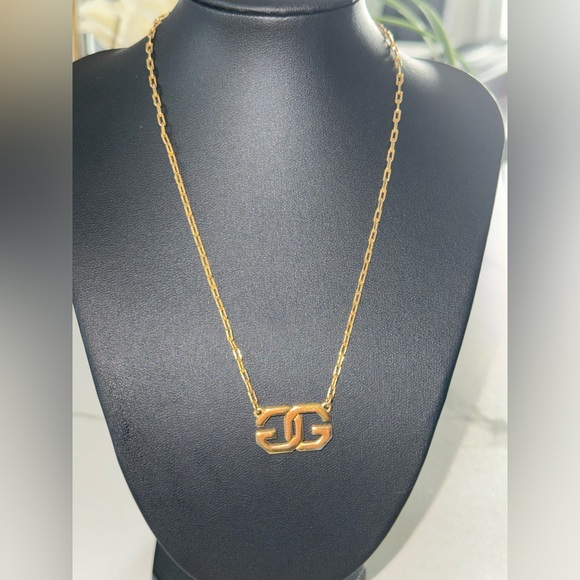 Givenchy Gold Necklace with Logo Pendant - Picture 4 of 4